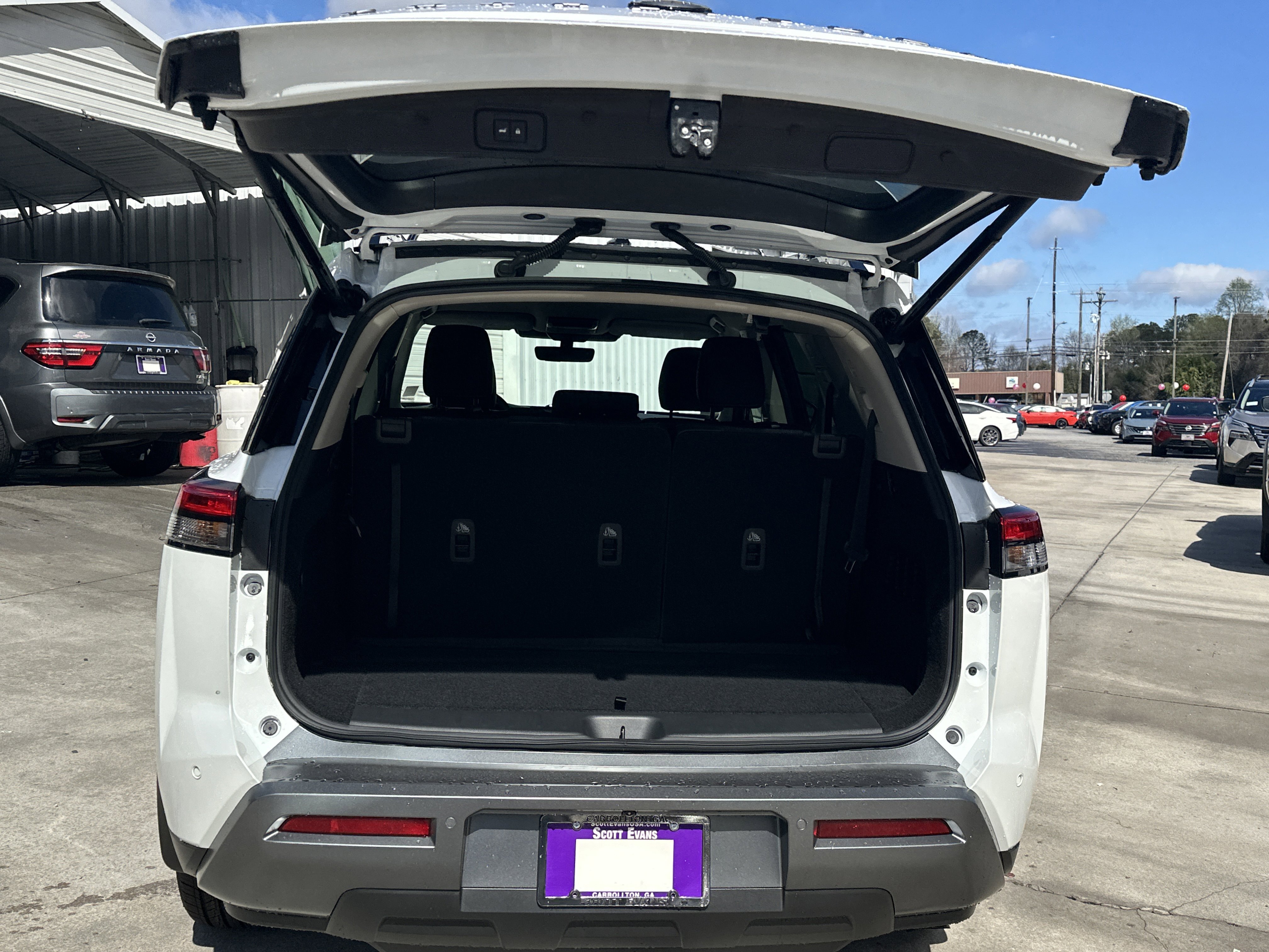 New 2026 Everest White Pearl Tricoat Nissan SL image 19