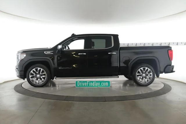 Used 2024 Black GMC Denali image 9