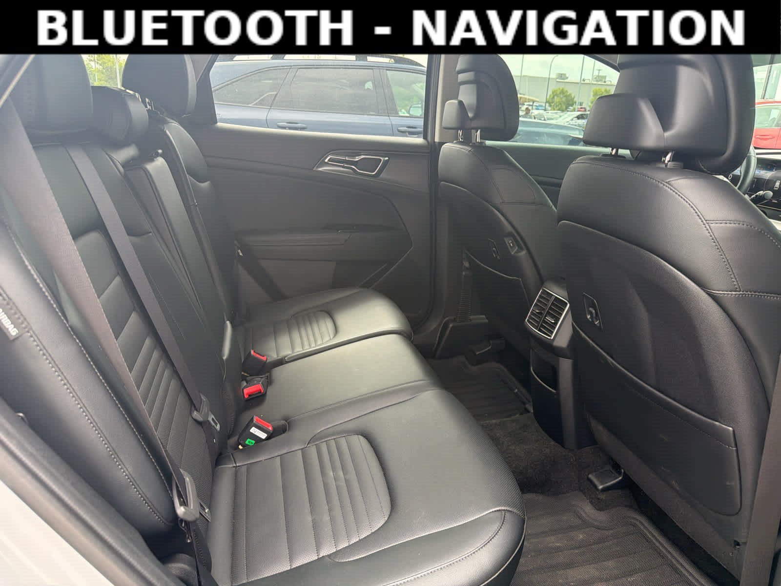 Used 2025 Wolf Gray Kia SX-Prestige image 6