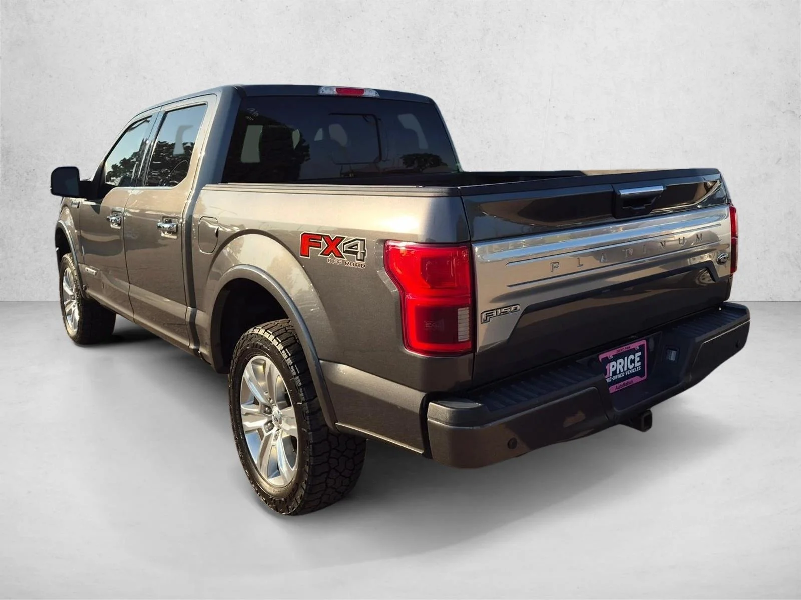 Certified Used 2018 Magnetic Metallic Ford Platinum image 7