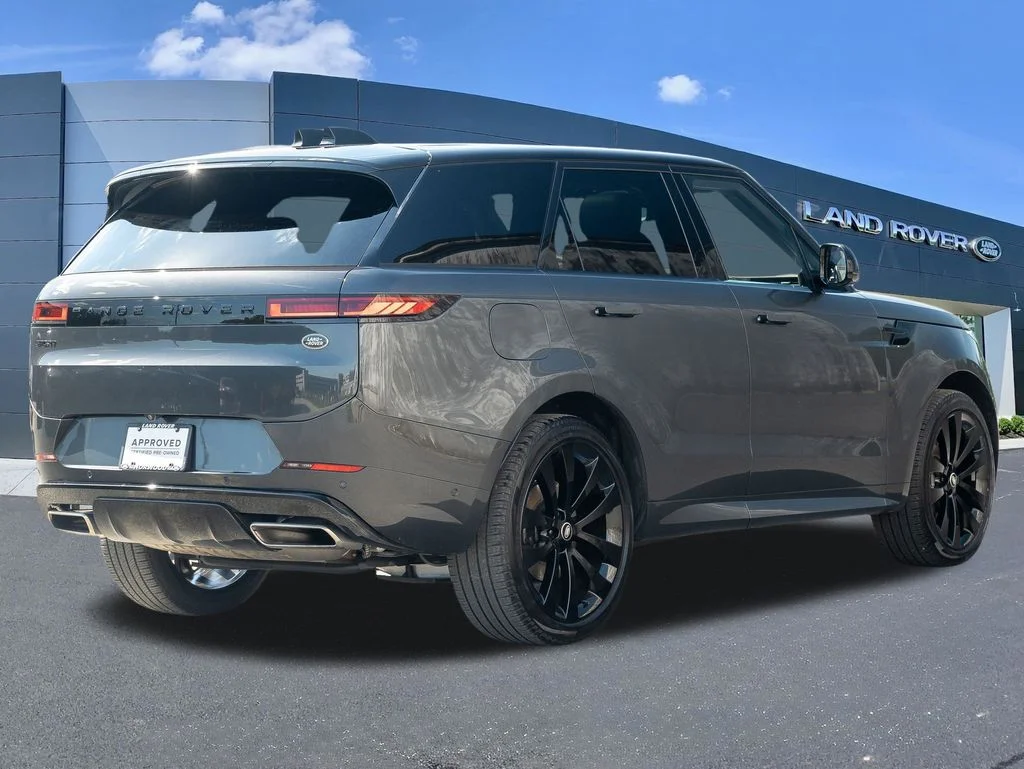 Certified Used 2023 Gray Land Rover SE Dynamic image 4