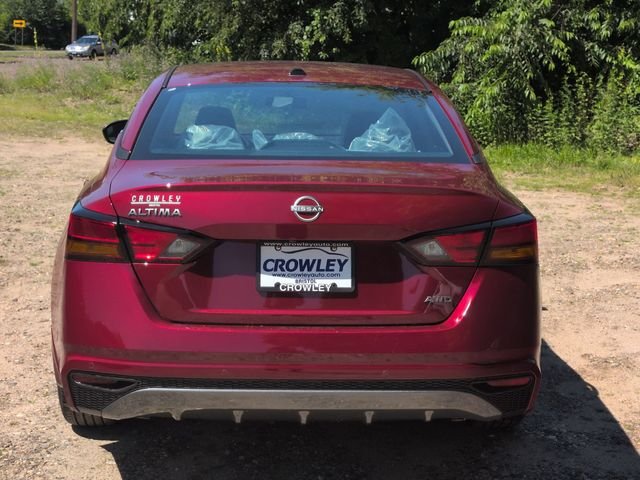 New 2026 Scarlet Ember Tintcoat Nissan SV image 4