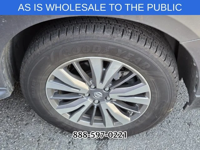 Used 2018 Gray Nissan SV image 7
