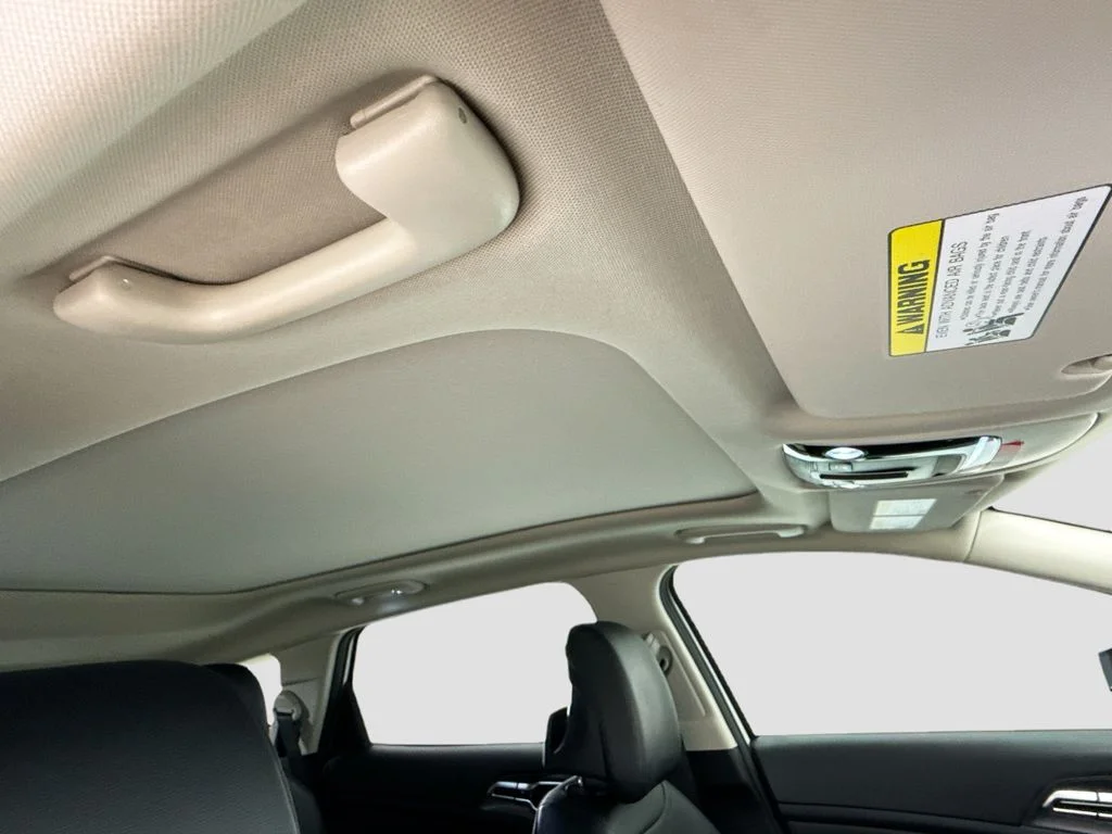 Used 2023 White Kia SX-Prestige image 17