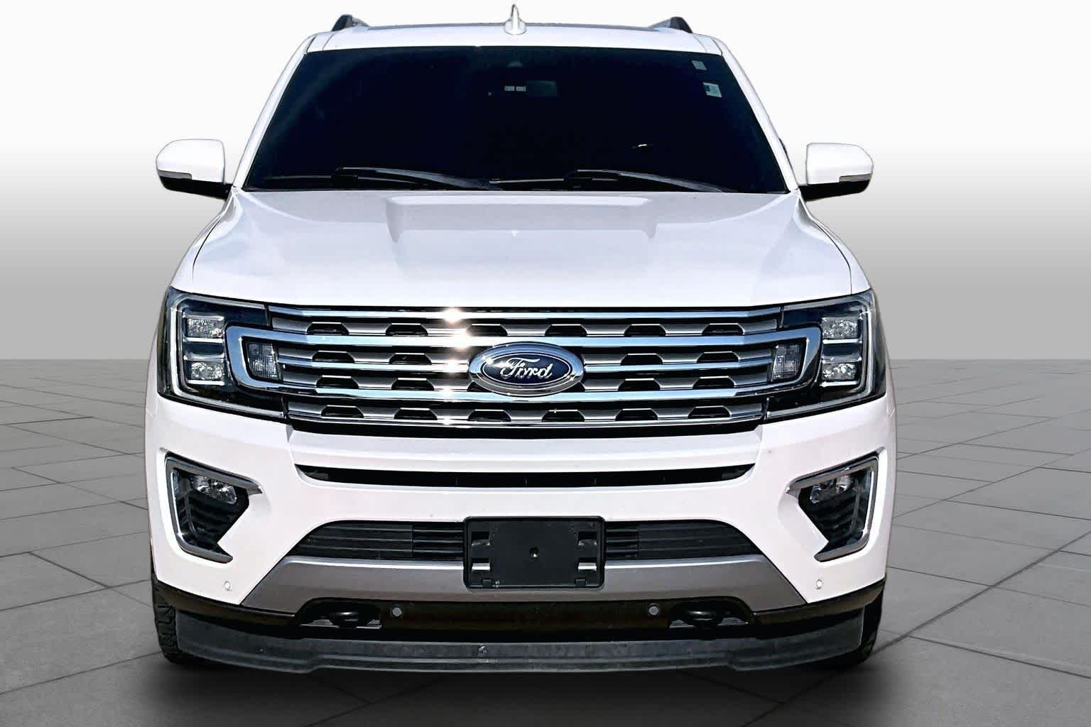 Used 2019 White Platinum Metallic Tri-Coat Ford Limited image 4