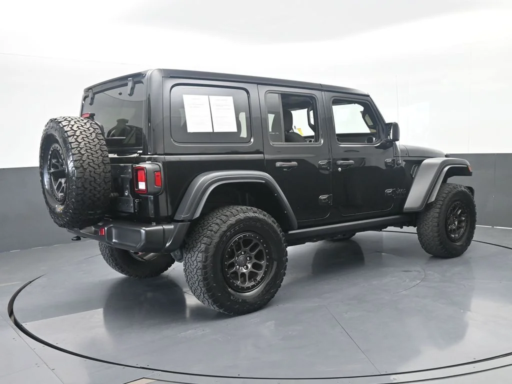 Used 2022 Black Clearcoat Jeep Unlimited Sport image 6