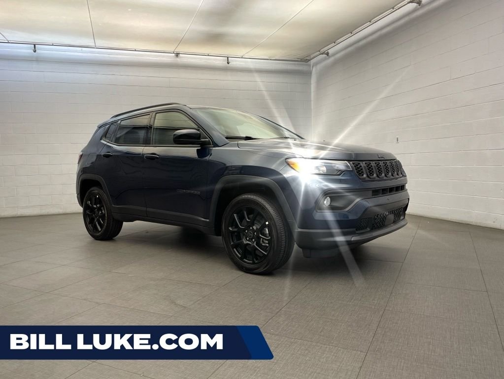 New 2026 Fathom Blue Pearl-Coat Exterior Paint Jeep Latitude image 1