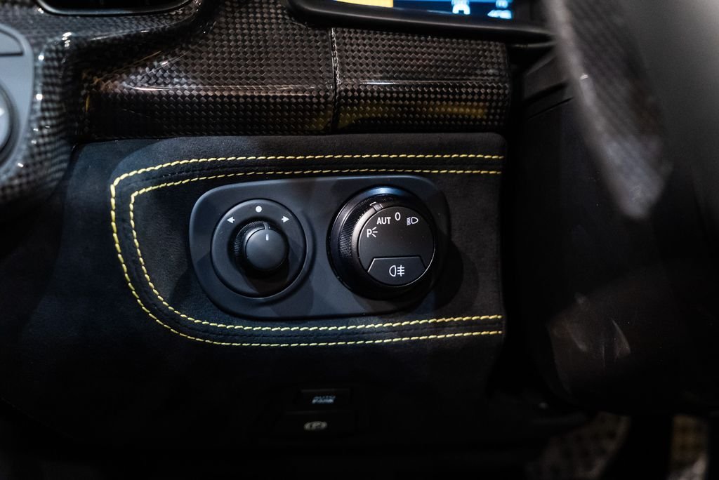 2015 Ferrari 458 Speciale A Base - Photo 29
