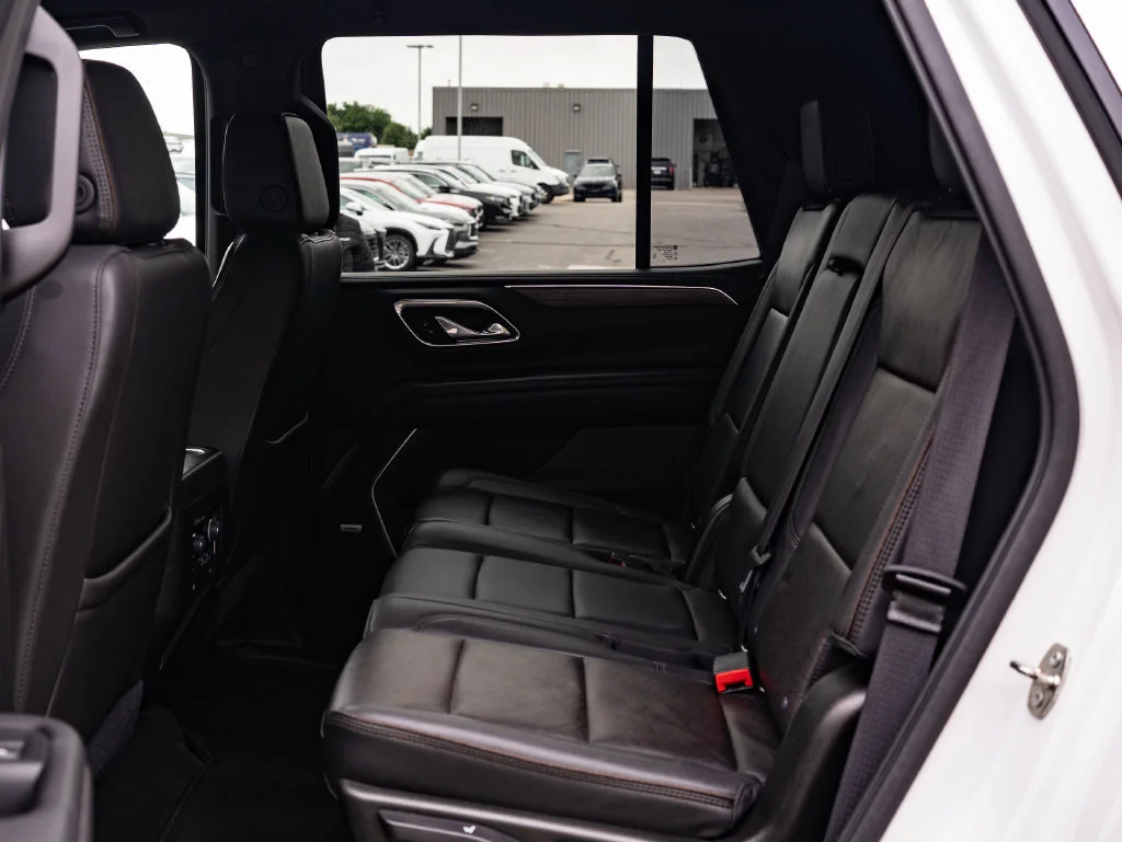 Used 2021 Summit White Chevrolet High Country image 44