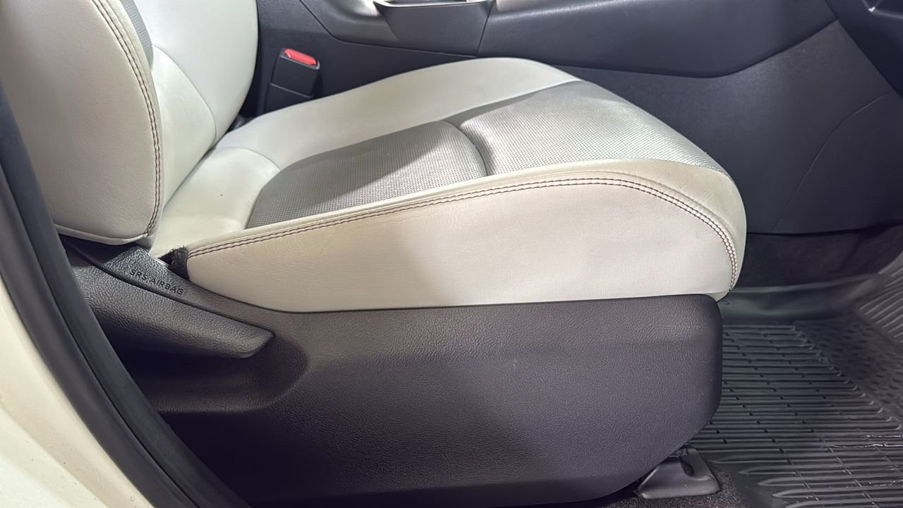 Certified Used 2019 White Toyota Limited image 20