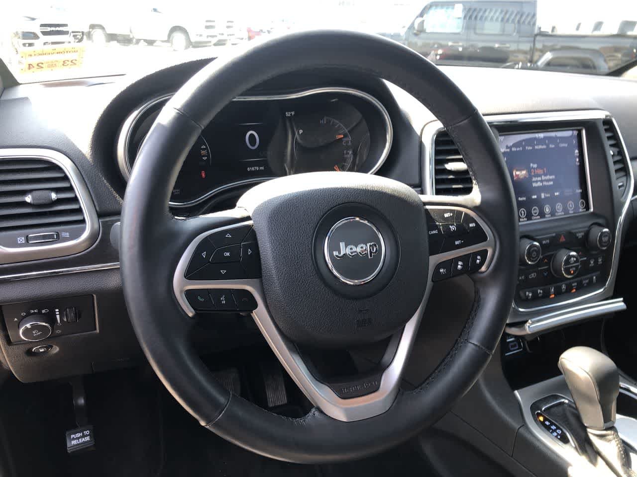 Used 2018 Velvet Red Pearlcoat Jeep Limited image 18