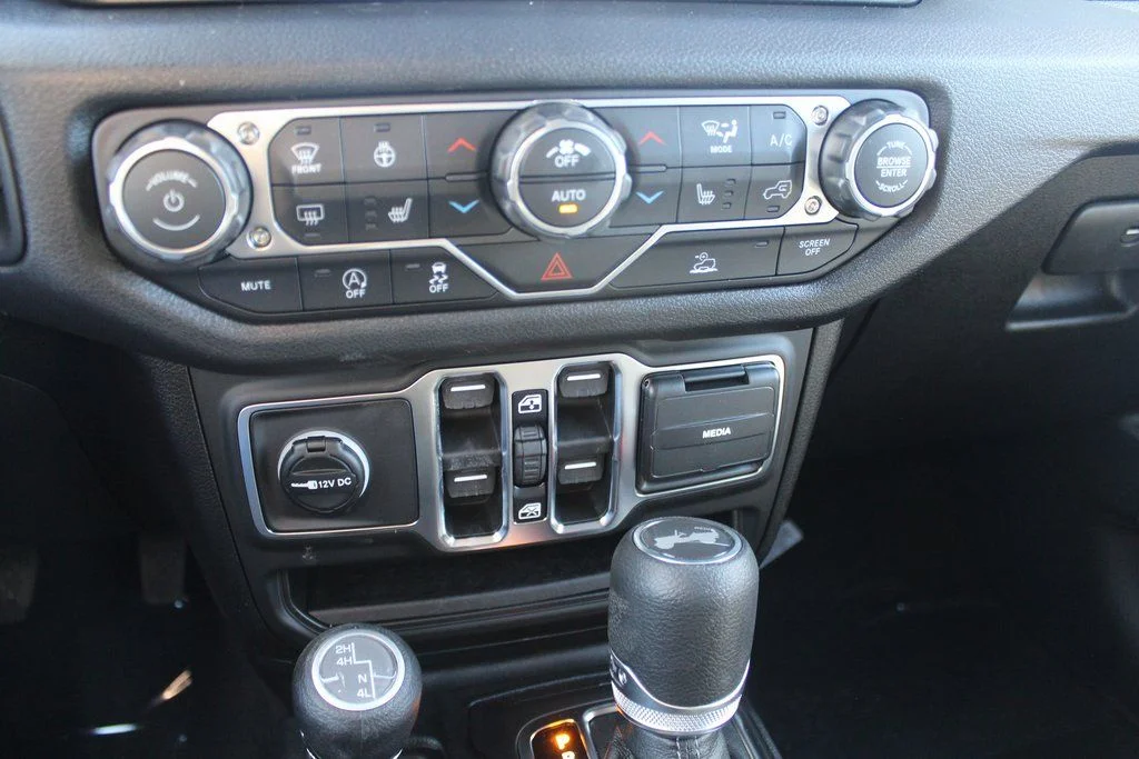 New 2026 Reign Exterior Paint Jeep Sport S image 13