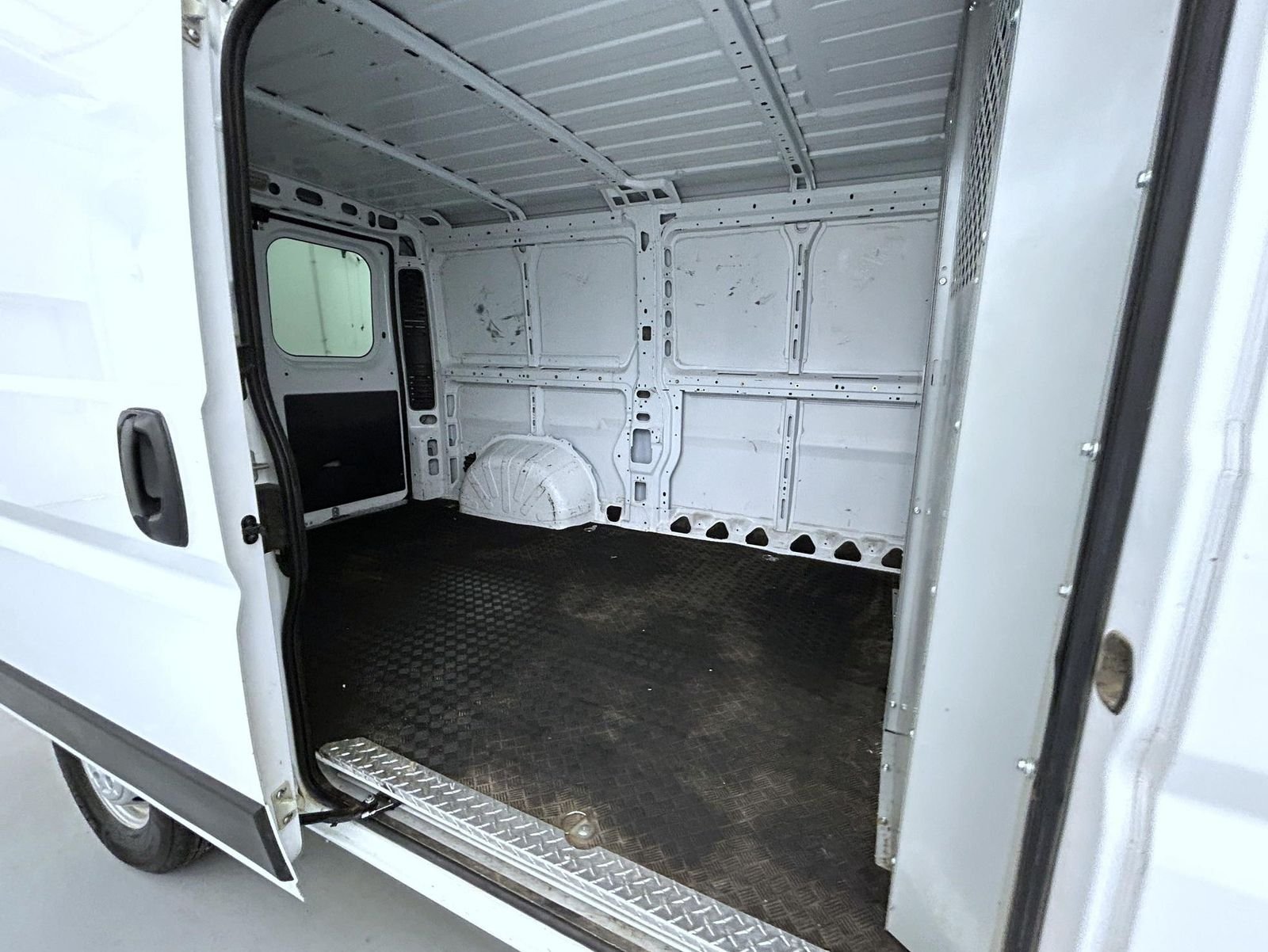 Used 2021 White Ram Low Roof image 17
