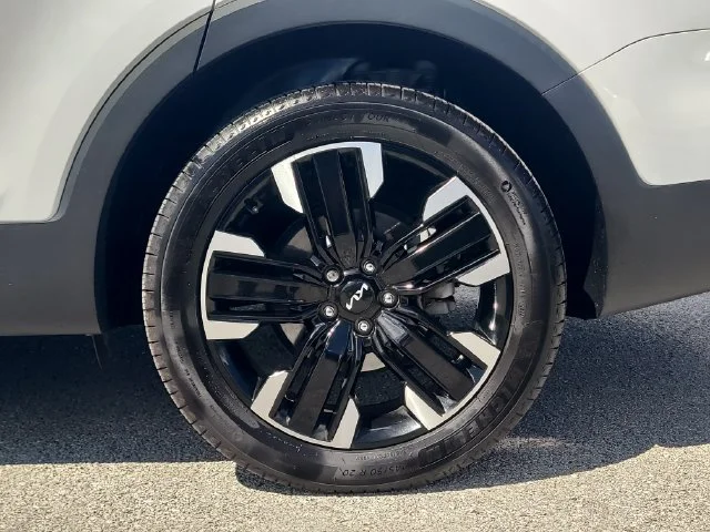 Certified Used 2023 White Kia SX-Prestige image 8