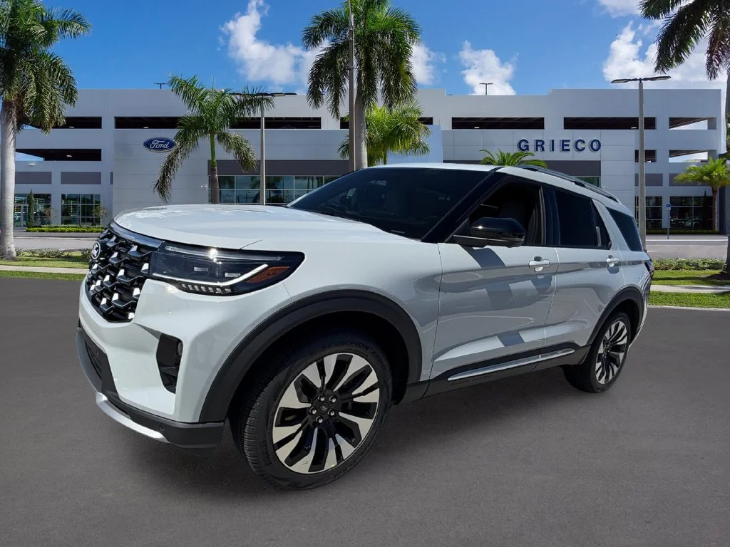 New 2027 Avalanche Gray Ford Platinum™ image 3