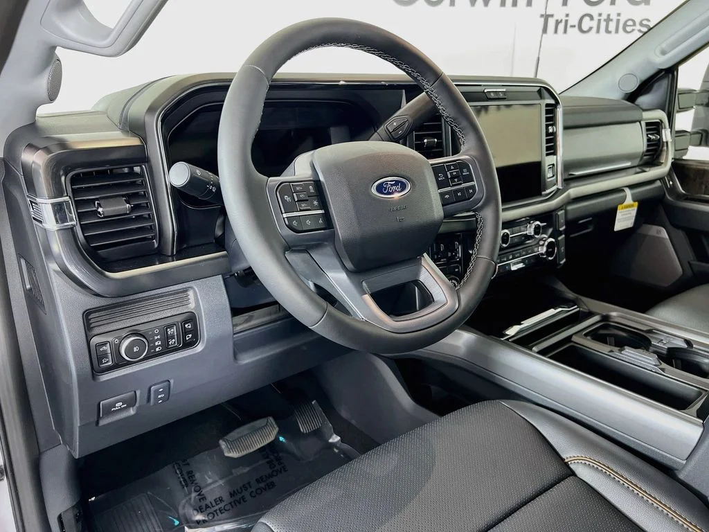 New 2026 Oxford White Ford Lariat image 3