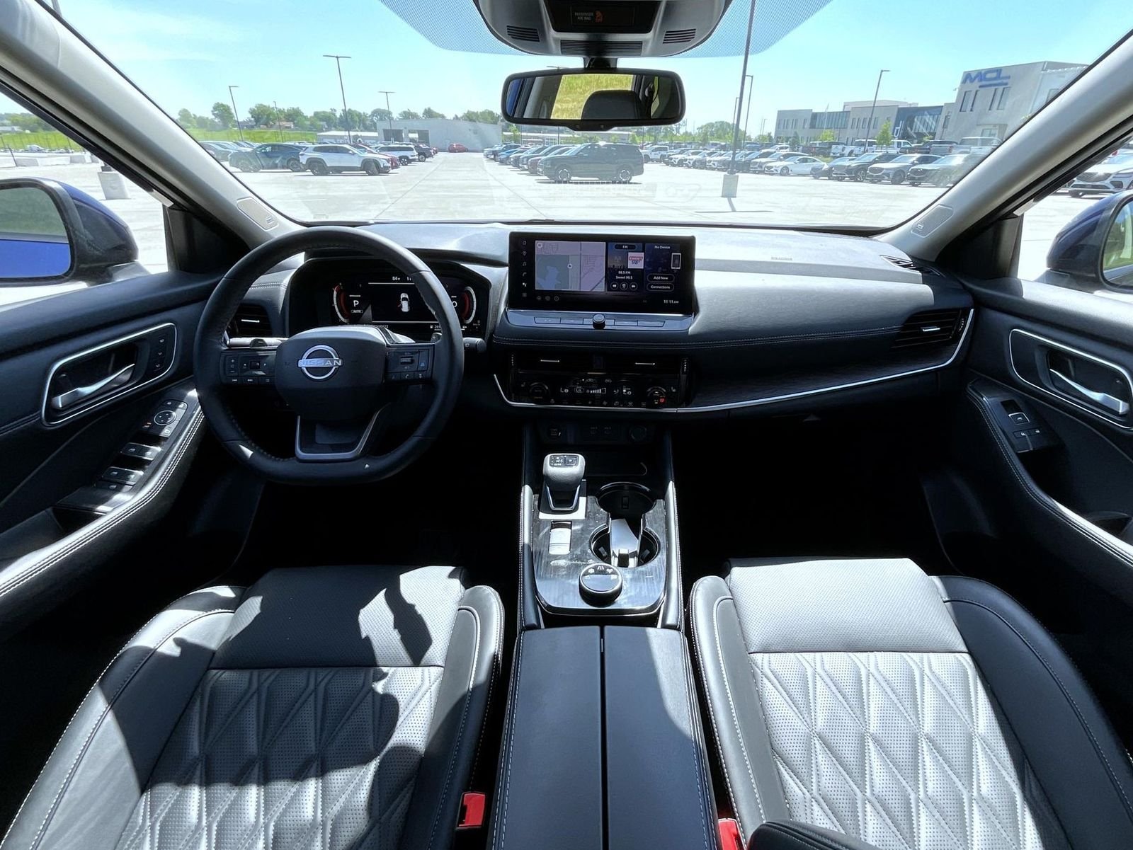 Used 2026 Deep Ocean Blue Nissan Platinum image 15