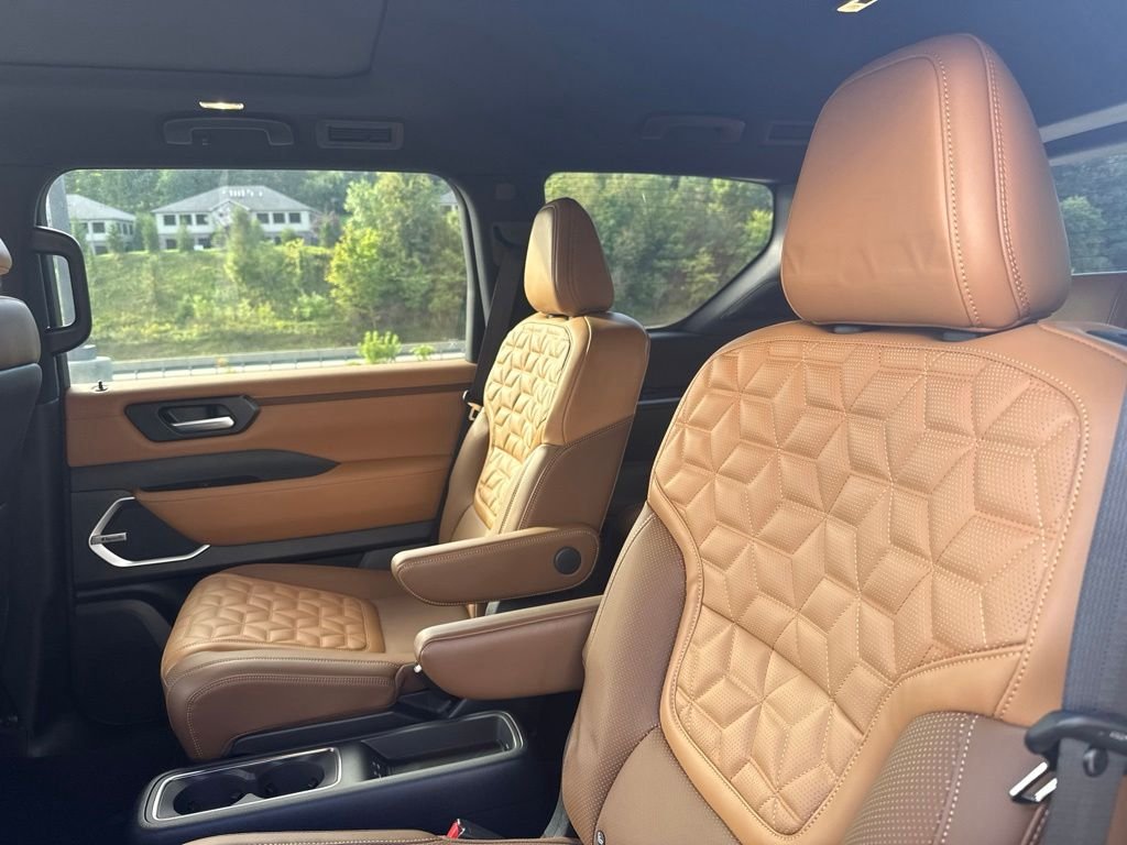 Used 2025 Gun Metallic Nissan Platinum Reserve image 9