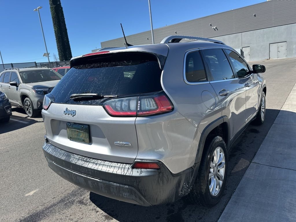 View vehicle photo 7