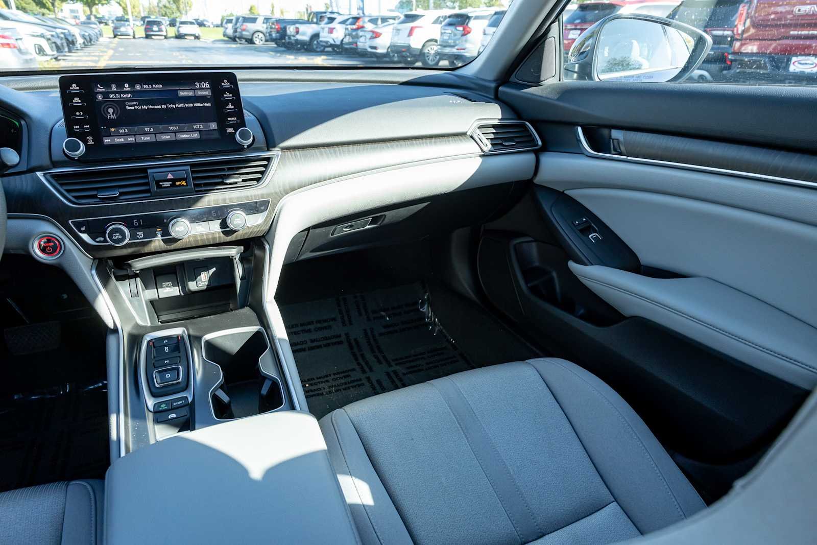 Used 2020 Obsidian Blue Pearl Honda EX image 11