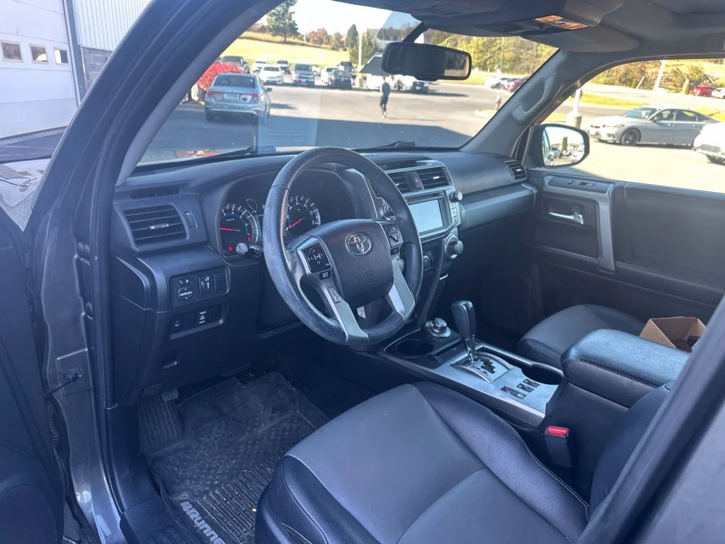 Used 2018 Magnetic Gray Metallic Toyota SR5 Premium image 19