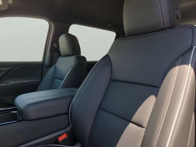 New 2026 Summit White Chevrolet LT - Extended Range image 20