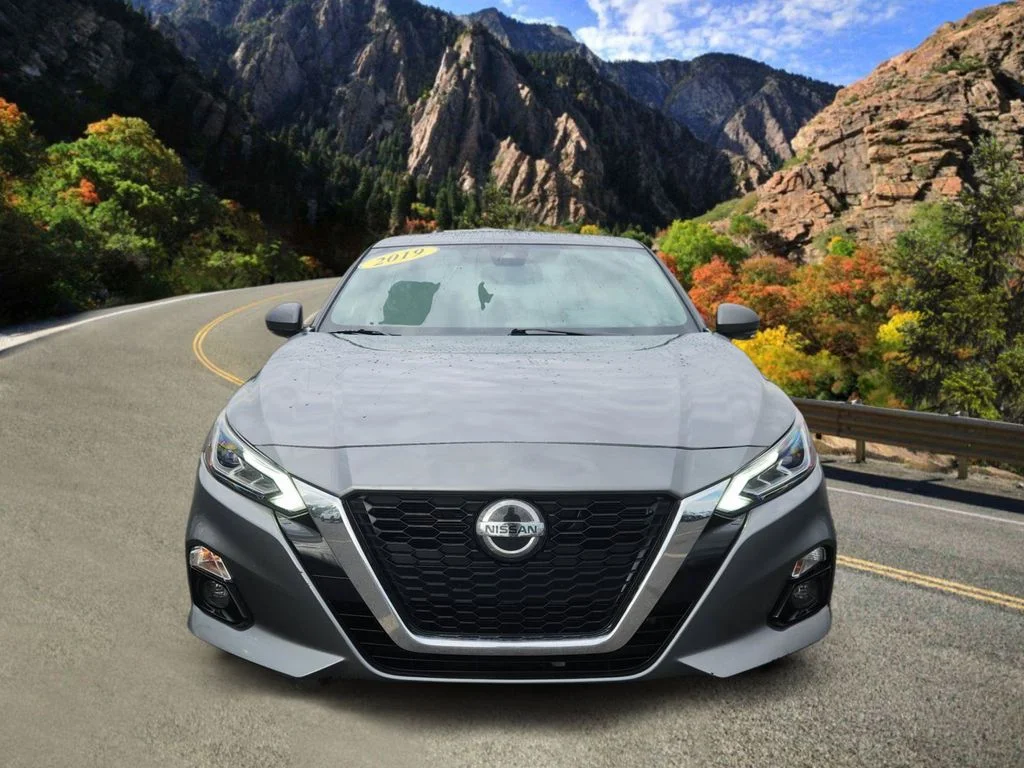 Used 2019 Gray Nissan 2.5 Platinum image 6