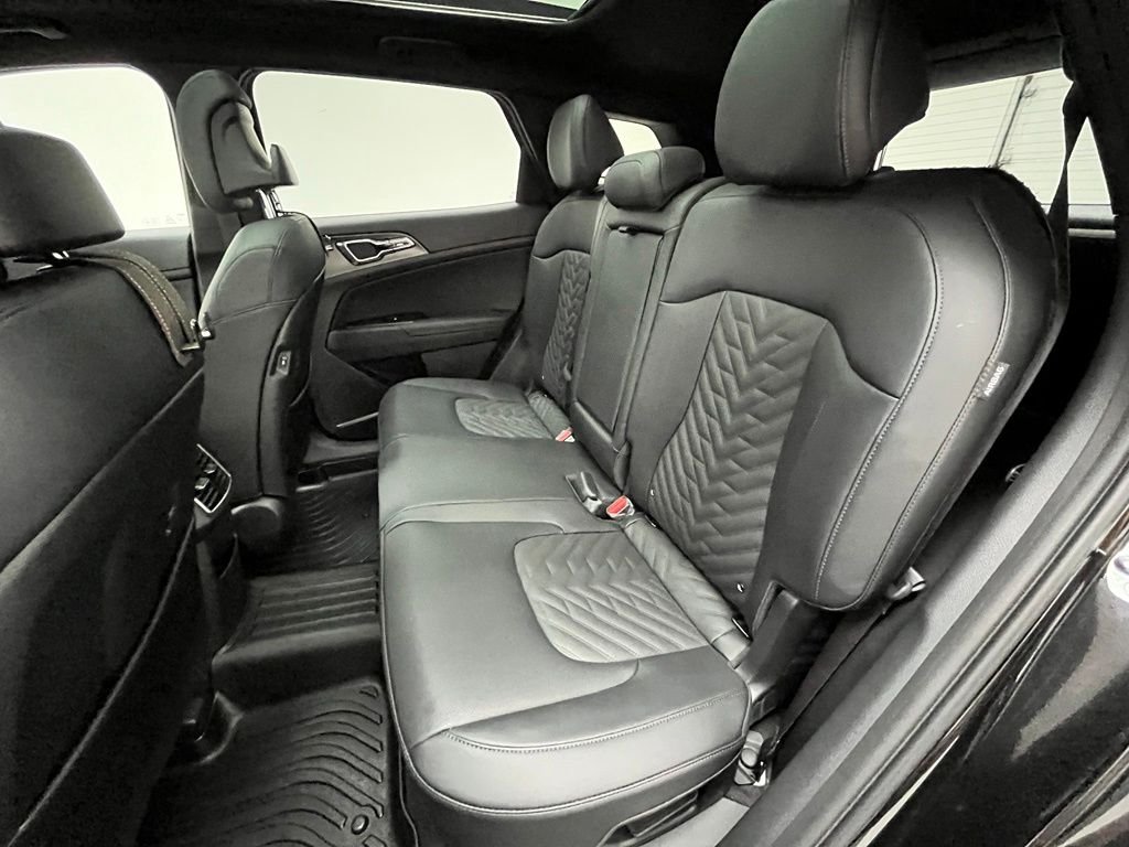 Used 2026 Black Kia X-Line image 41
