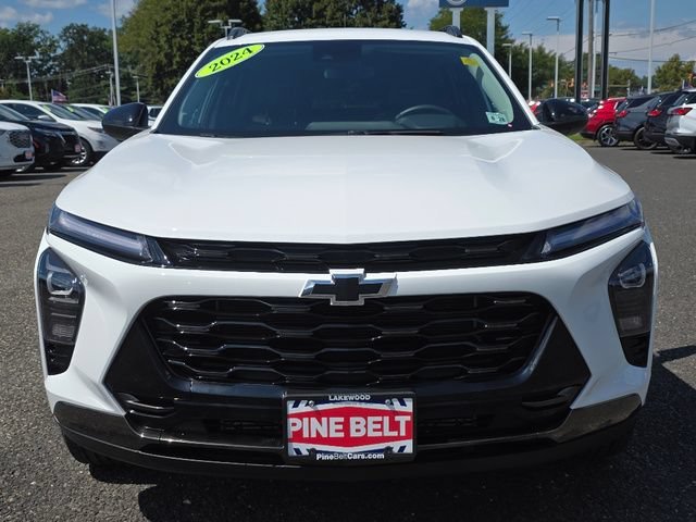 Certified Used 2024 Summit White Chevrolet ACTIV image 10