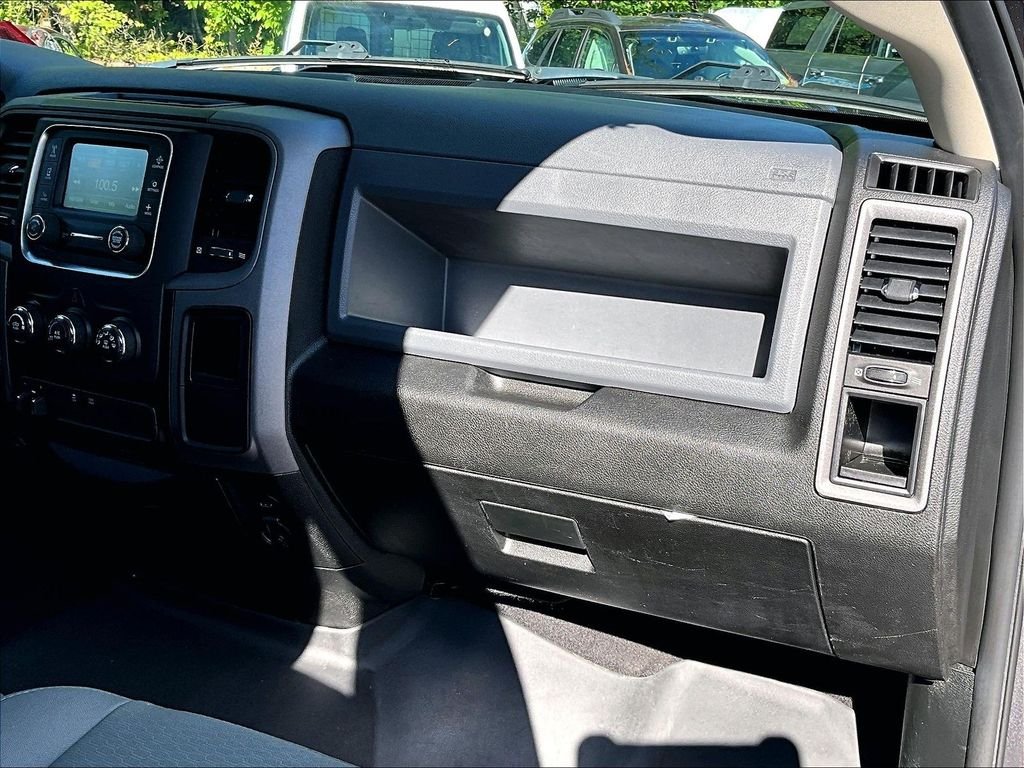 Used 2019 Granite Crystal Metallic Clearcoat Ram Express image 13