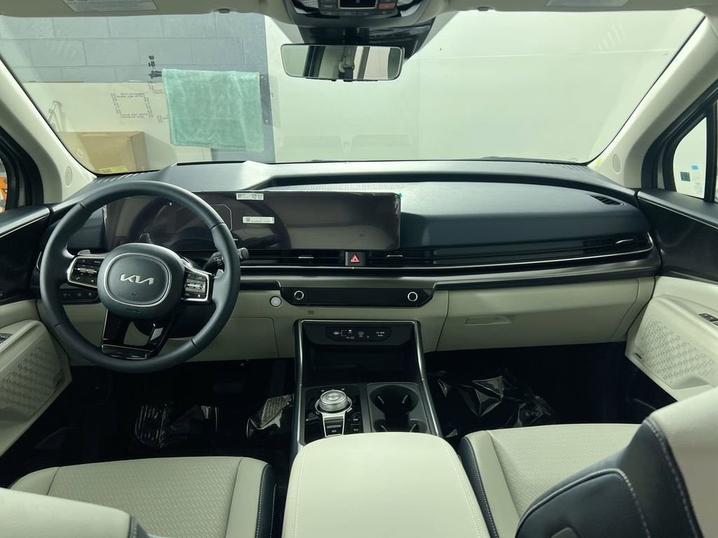 New 2026 Ceramic Silver Kia SX image 30