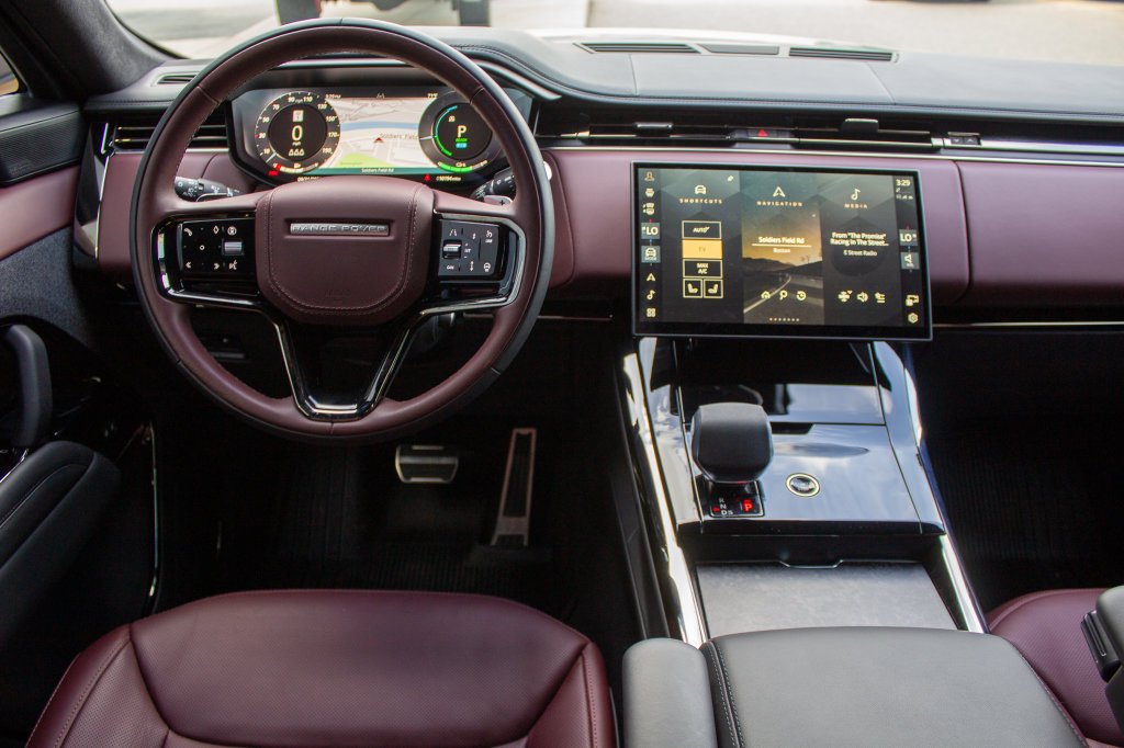 Used 2025 Gray Land Rover Autobiography image 13