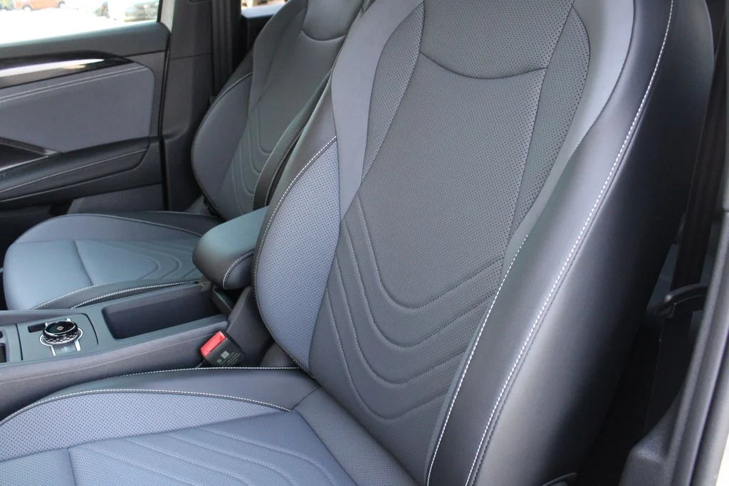 New 2026 Beige Volkswagen 2.0T SE R-Line Black image 6