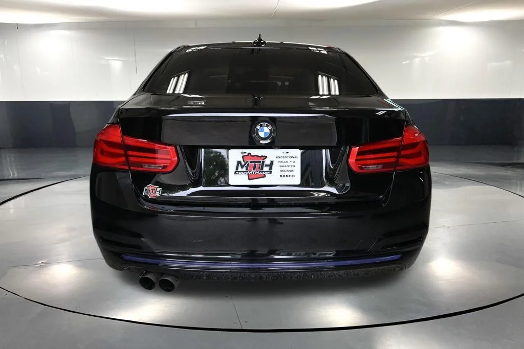 2018 BMW 3 Series 330i - Photo 6