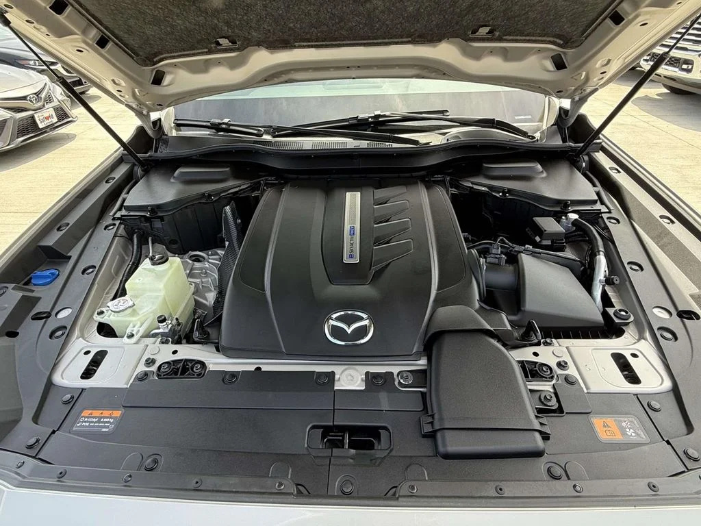 Used 2024 Silver Mazda Preferred image 13