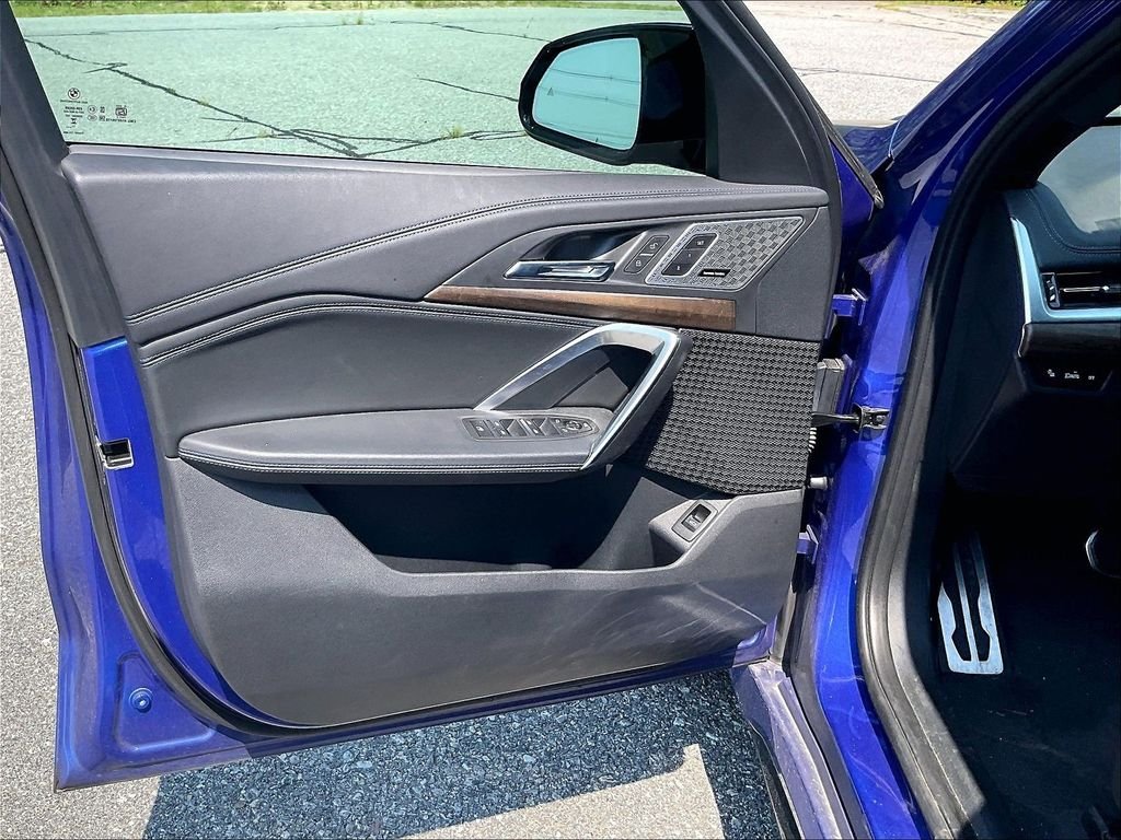 Used 2024 Blue BMW M35i image 9
