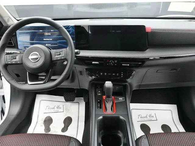 New 2026 Aspen White TriCoat / Super Black Two-tone Nissan SR image 25