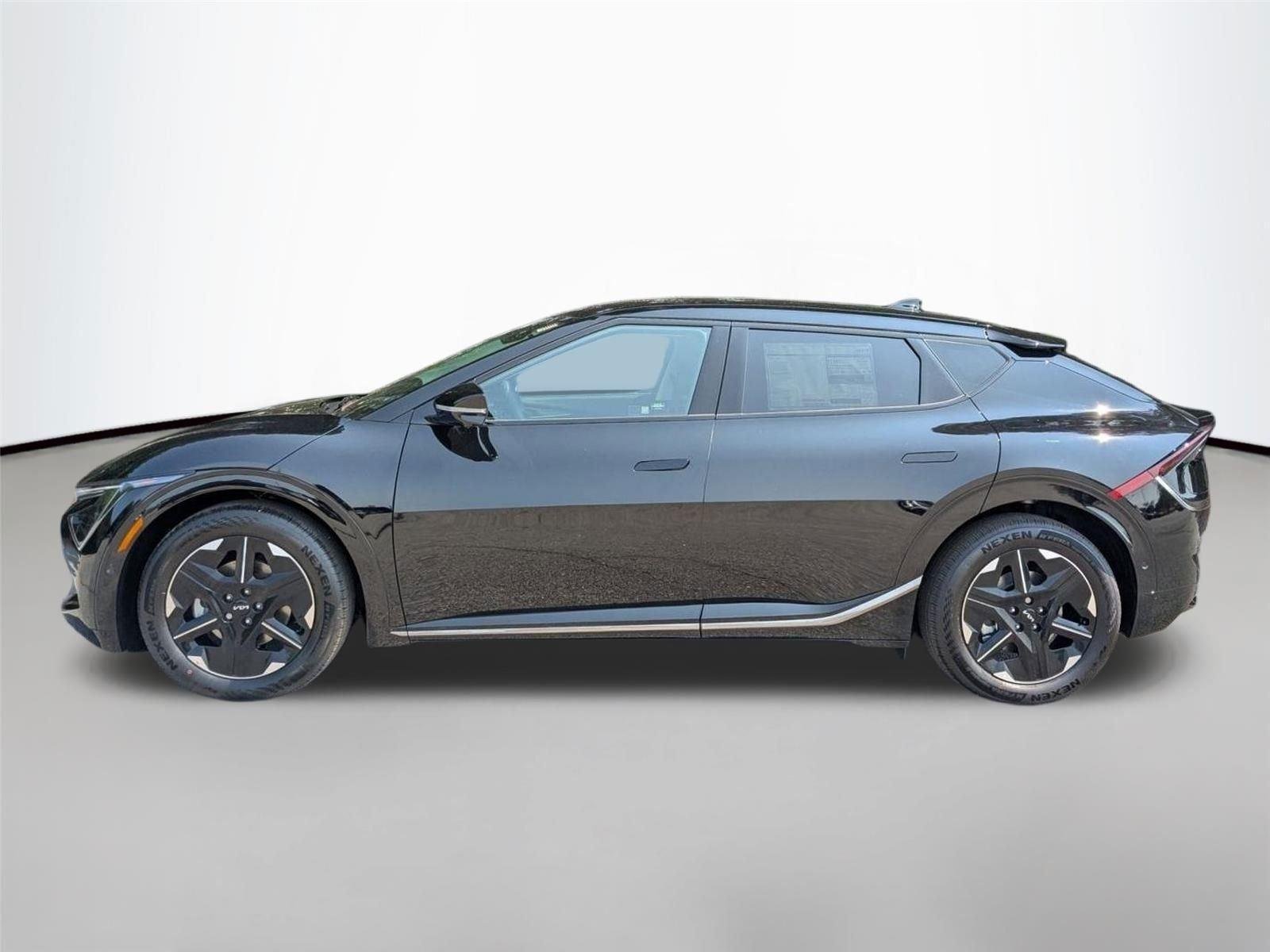 2025 Kia EV6 Wind - Photo 10