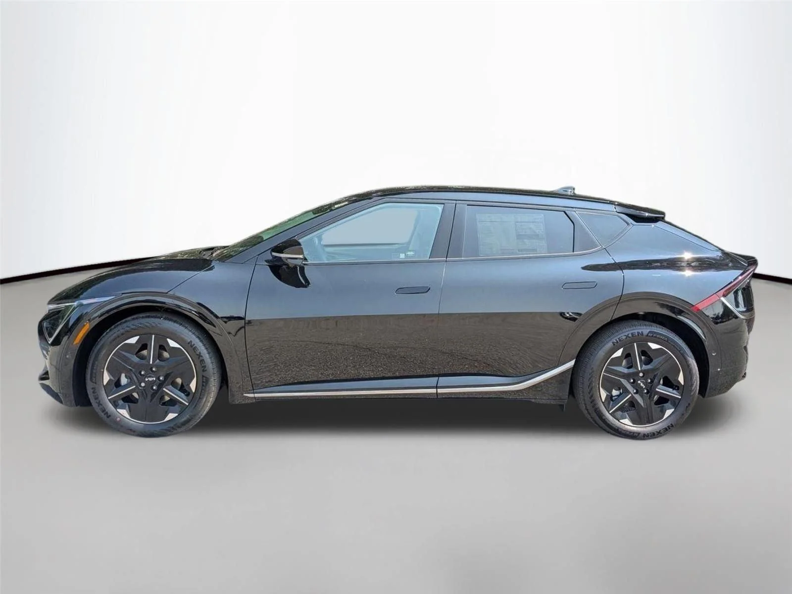 2025 Kia EV6 Wind - Photo 10
