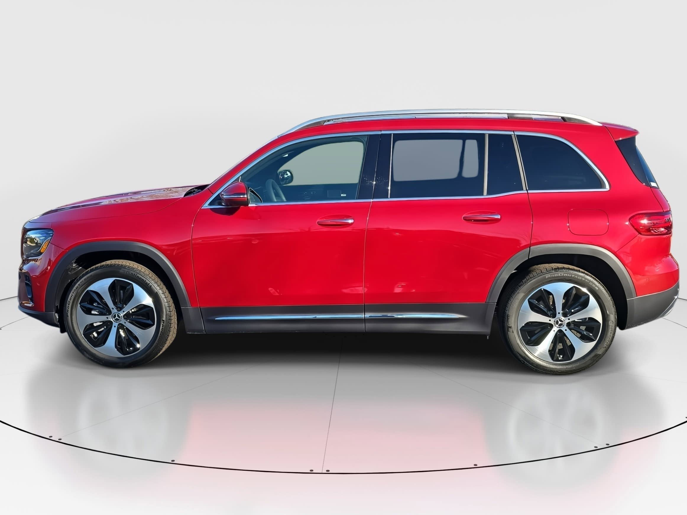 New 2026 MANUFAKTUR Patagonia Red Metallic Mercedes-Benz GLB250 image 8