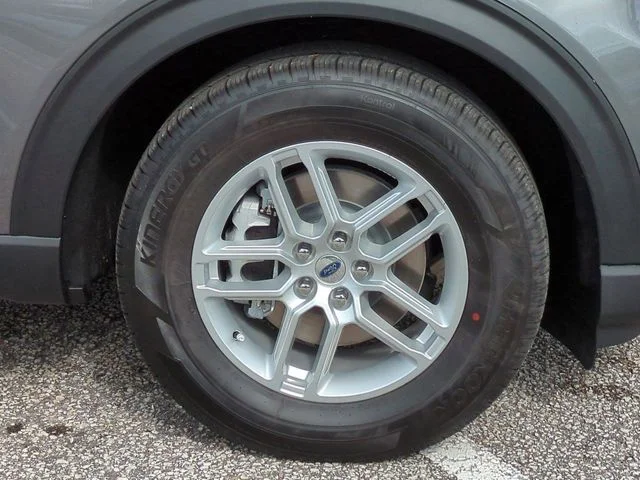New 2026 Carbonized Gray Metallic Ford Active image 11
