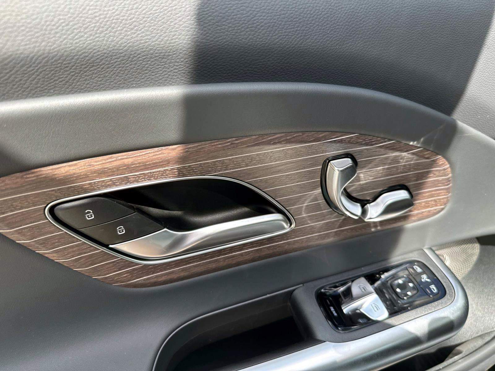 New 2027  Mercedes-Benz 220 Hybrid FWD image 17