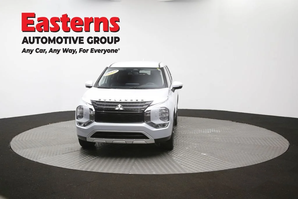 Used 2024 White Mitsubishi SE image 52