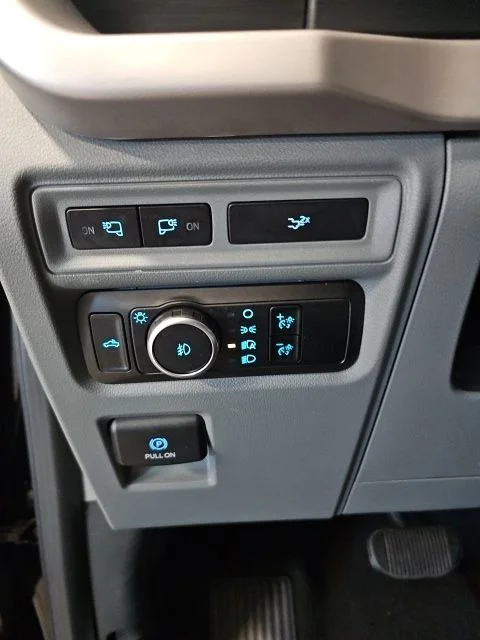 Used 2023 Black Ford XLT image 13
