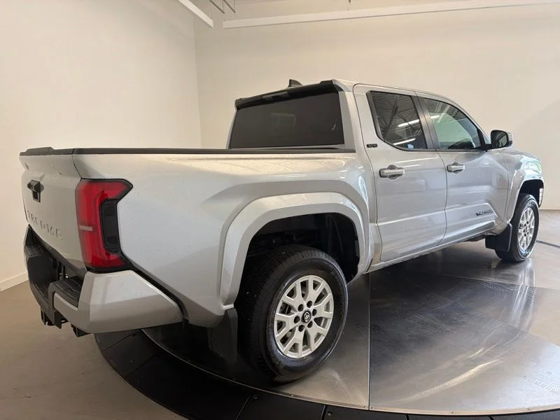 Used 2025 Silver Toyota SR5 image 3