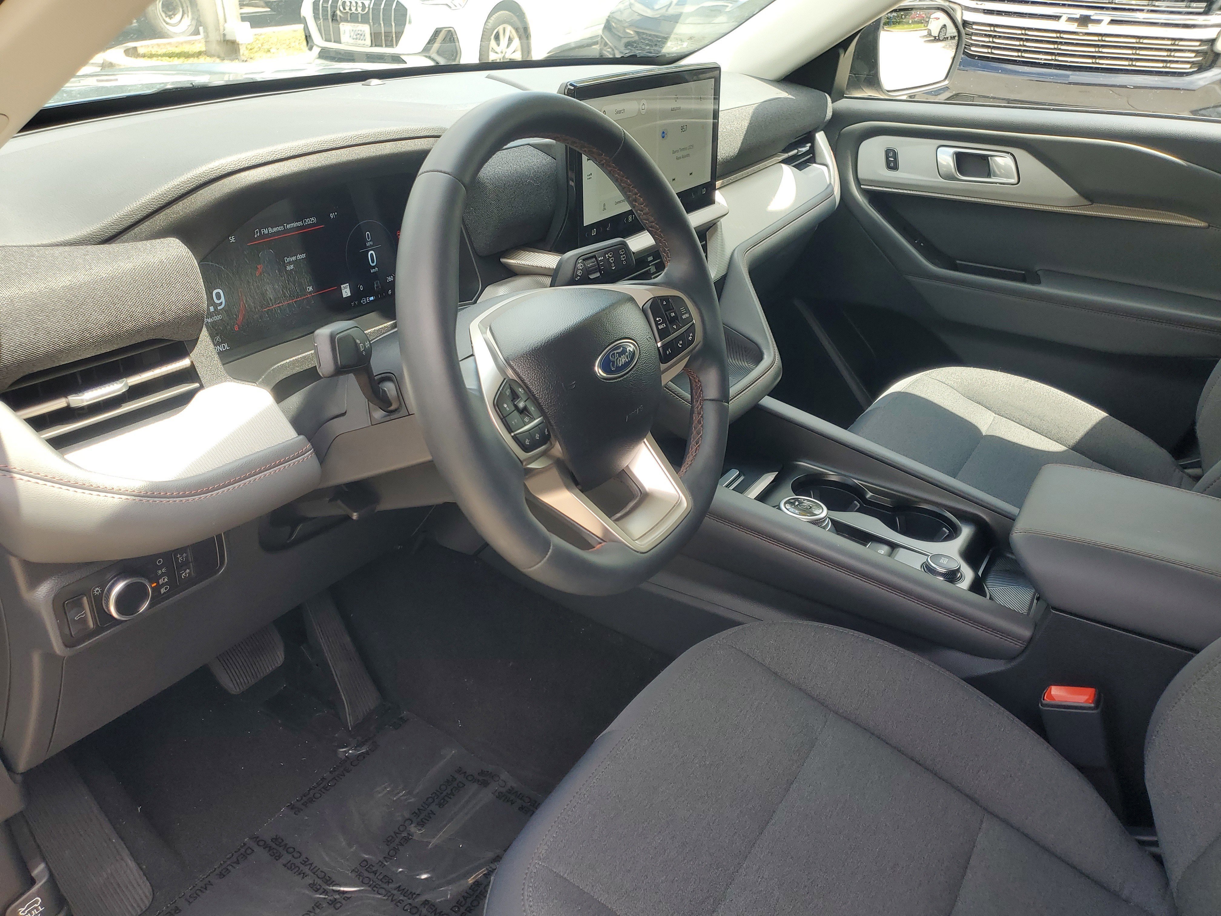 Used 2025 Vapor Blue Ford Active image 18