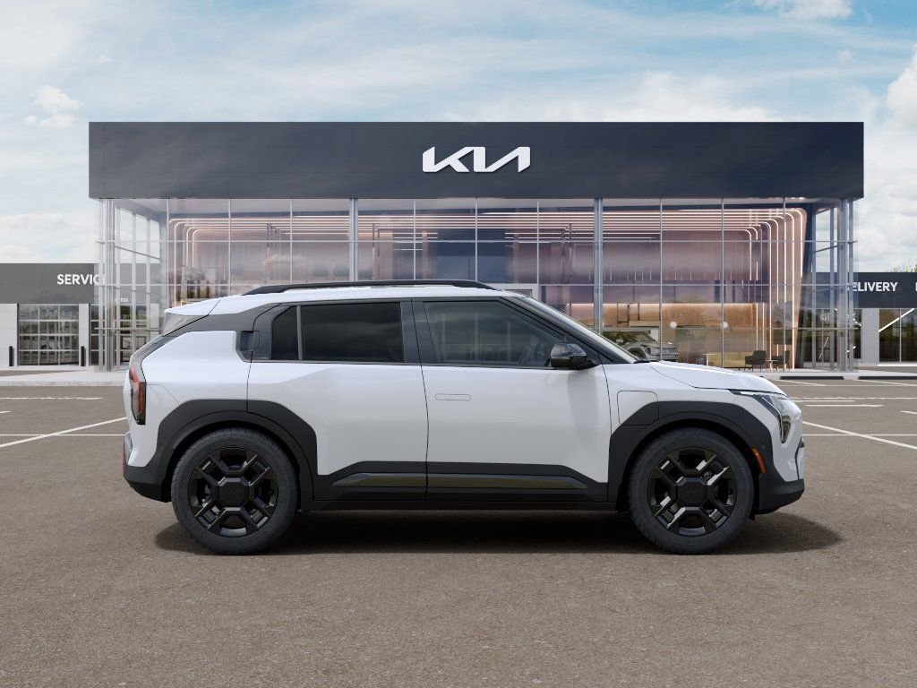 New 2027 Snow White Pearl Kia  image 7