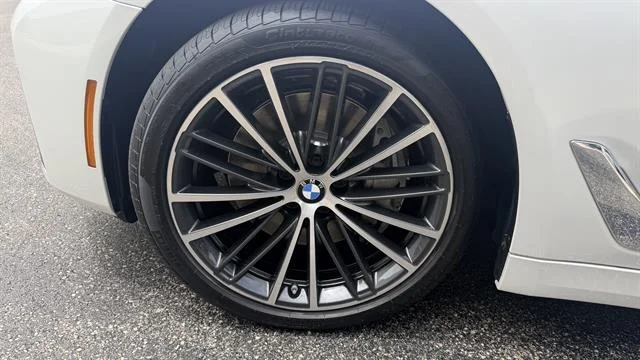 Certified Used 2023 Alpine White BMW 540i xDrive image 27