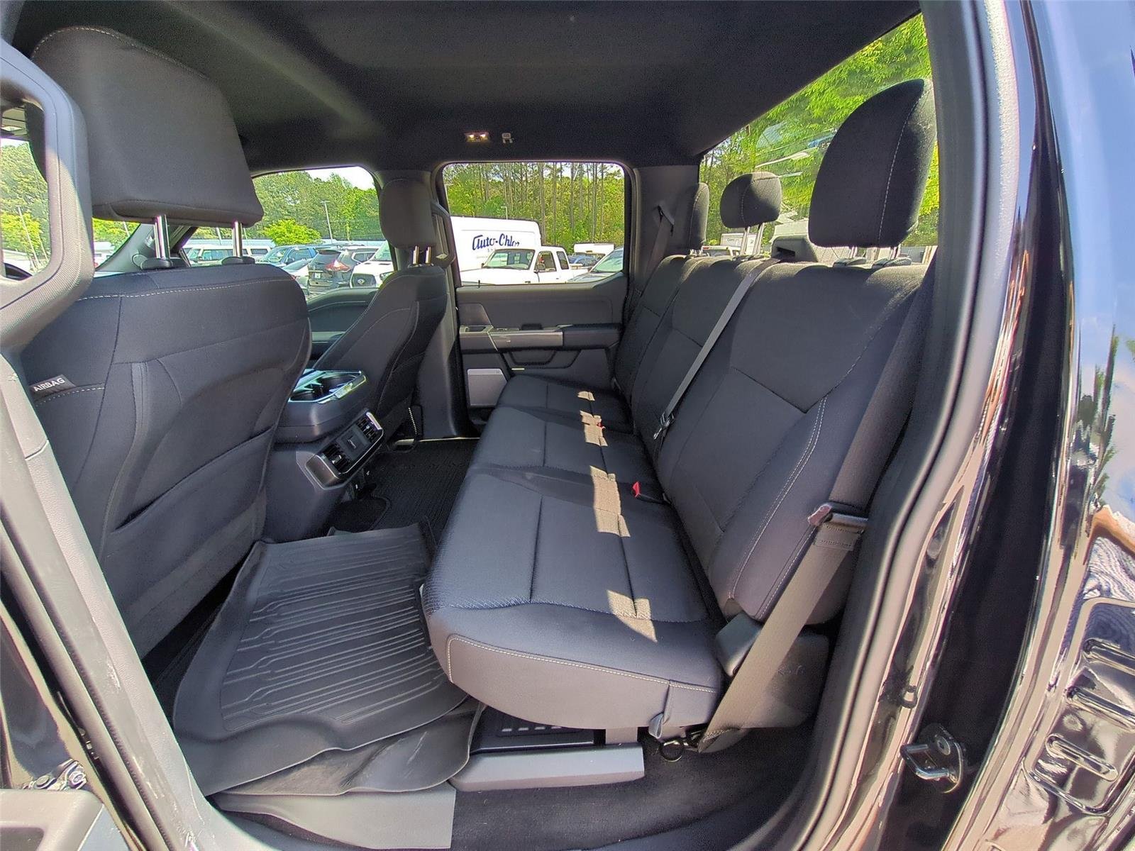 Used 2022 Agate Black Metallic Ford XLT image 32