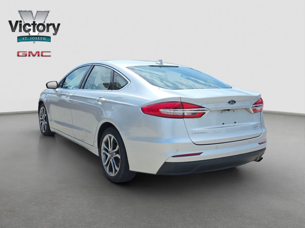 Used 2019 Silver Ford SEL image 15